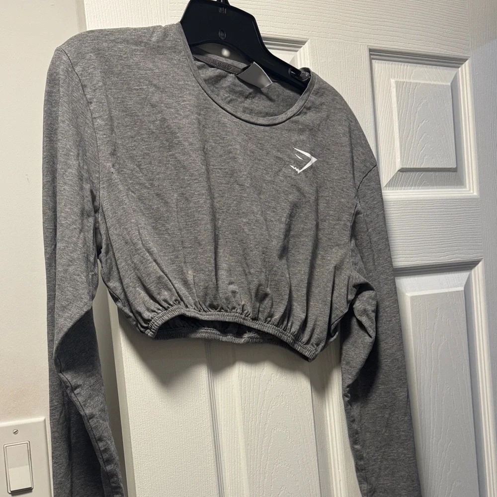 Gymshark Heather Gray Long Sleeve Crop Top - Picture 1 of 2